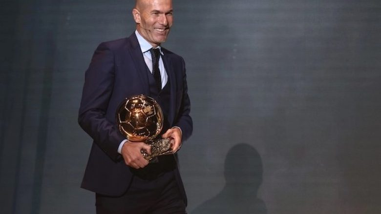 Zinedine Zidane në udhëkryq mes dy zgjidhjeve për të ardhmen  