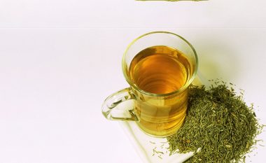 Tri herë në ditë pini këtë çaj: “Shëron” fshikëzën dhe lukthin, por pengon edhe rënien e flokëve