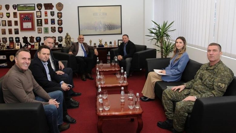 Rëndësia e furnizimit të ushtrisë me prodhime vendore, takohen ministri Mehaj dhe kryetari i Dhomës së Tregtisë