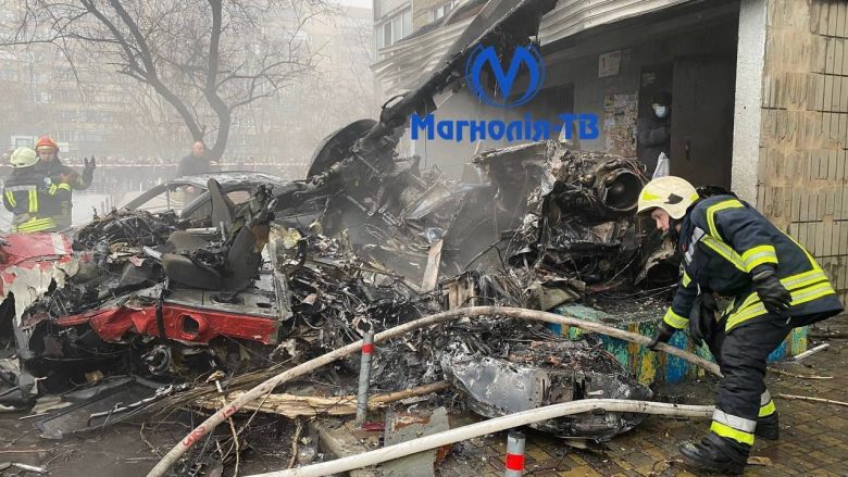 Rrëzohet një helikopter pranë një kopshti të fëmijëve jo larg Kievit – raportohet për të vdekur