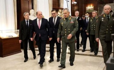 Ministri britanik i Mbrojtjes zbulon detaje nga biseda me rusët në Moskë, pak ditë para fillimit të pushtimit të Ukrainës