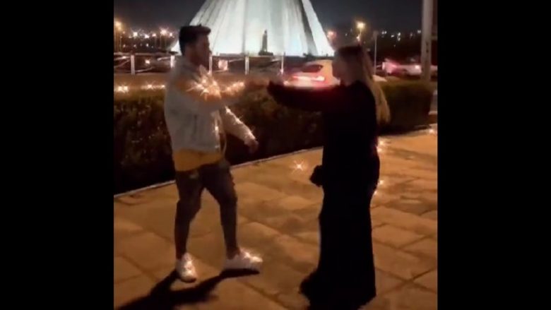 Filmuan veten duke vallëzuar në rrugët e qytetit të Teheranit, gjykata iraniane dënon çiftin me 21 vite burgim