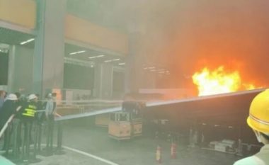 “Made in China”, në panairin e veturave në Guangzhou shpërthen zjarri – besohet se shkaktar ishte vetura e prodhuar në Kinë