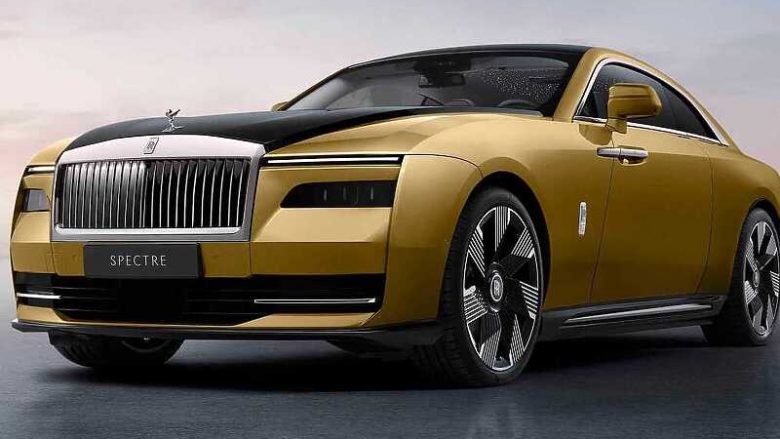 Rolls-Royce thyen rekorde, dorëzon tek blerësit më së shumti vetura në 2022