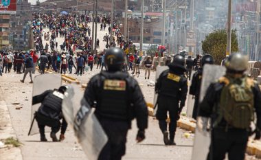 Të paktën 17 të vdekur në përleshjet mes mbështetësve të ish-presidentit dhe forcave të sigurisë në Peru