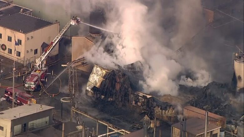 Zjarr në një fabrikë kimikatesh në Illinois, evakuohet një pjesë e popullsisë