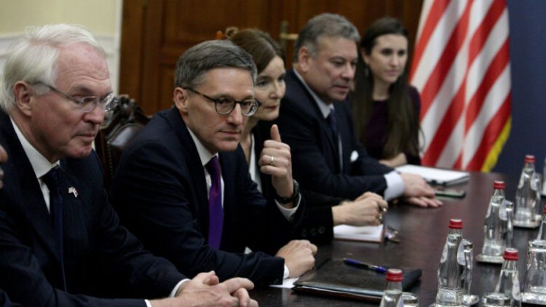 Chollet: Një krizë në Kosovë do të pengonte bashkëpunimin e SHBA-së me Serbinë