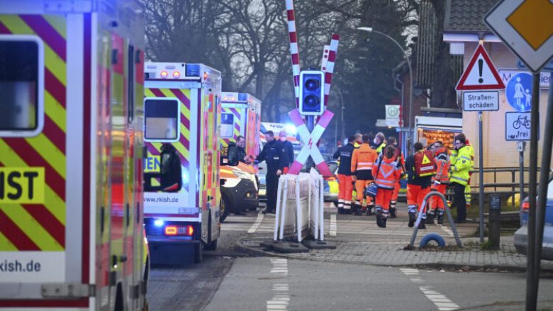 Sulm me thikë në një stacion treni në Gjermani, të paktën dy të vdekur