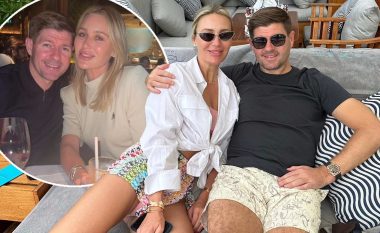 Legjenda e futbollit Steven Gerrard dhe gruaja e tij Alex shijojnë pushime romantike në Dubai