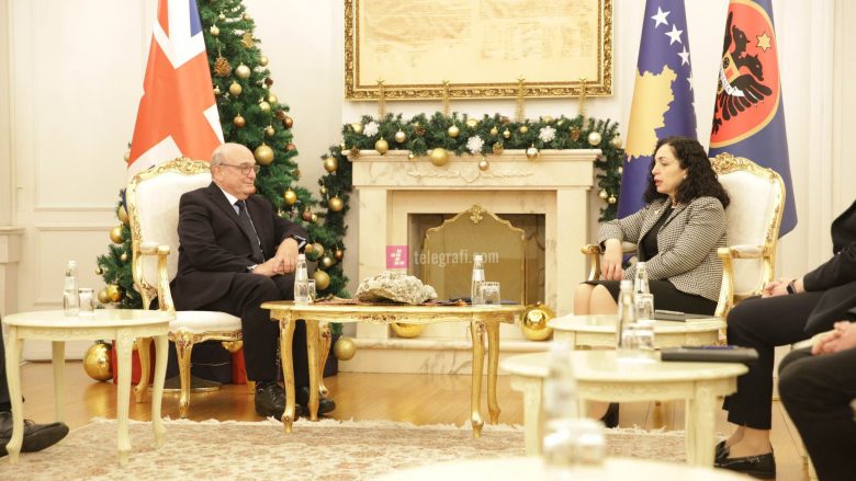 Emisari Peach nis takimet në Kosovë, pritet nga presidentja Osmani