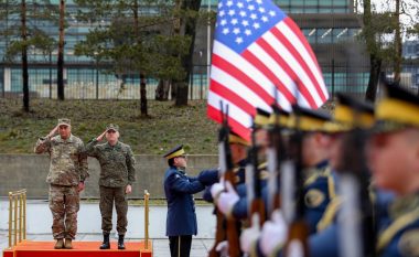 Komandanti i Gardës së Iowa-s pritet me nderime të larta ushtarake – i ndahet edhe Medalja për Shërbim Vetëmohues