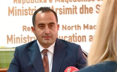 Ministria e Arsimit shpreson se përmes ligjit të ri për tekstet shkollore të zgjidh problemin edhe me mungesën e librave