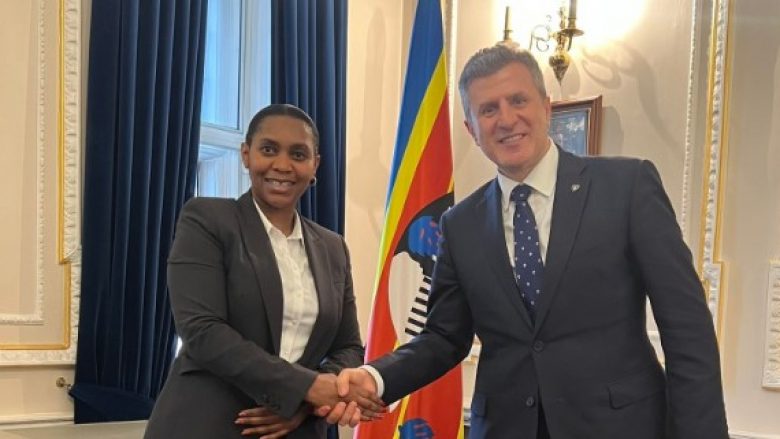 Pas deklarimit të Vuçiqit për çnjohje, ambasadori Kapiti takohet me komisioneren e lartë të Eswatinit