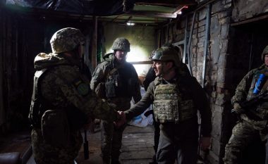 Zelensky: Situata në vijën e parë të frontit është 'jashtëzakonisht akute' veçanërisht në Donetsk