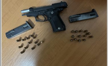 Policia në Gjakovë sekuestron armë dhe fishekë