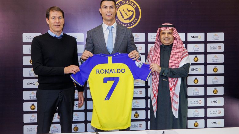 Raportohet se kontrata e Ronaldos te Al Nassr ka ndryshuar