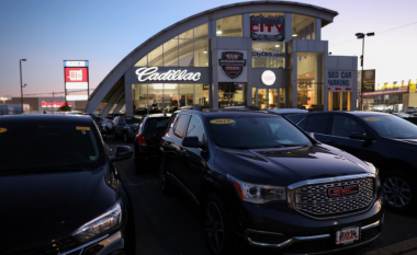 General Motors thotë se ka mposhtur Toyota-n në shitjen e makinave në SHBA