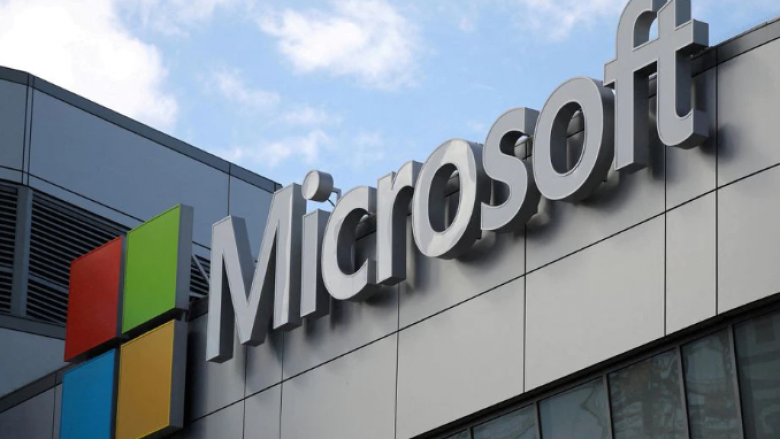 Microsoft në bisedime për të investuar 10 miliardë dollarë në kompaninë OpenAI