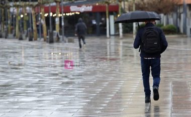 IHMK paralajmëron sërish reshje shiu, thotë se situata mund të vështirësohet në zonat e përmbytura
