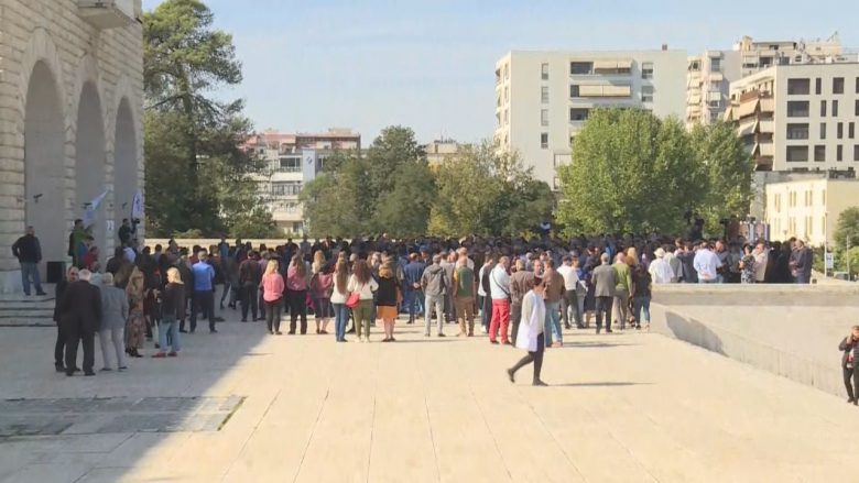 Shqipëri, kriza në universitete