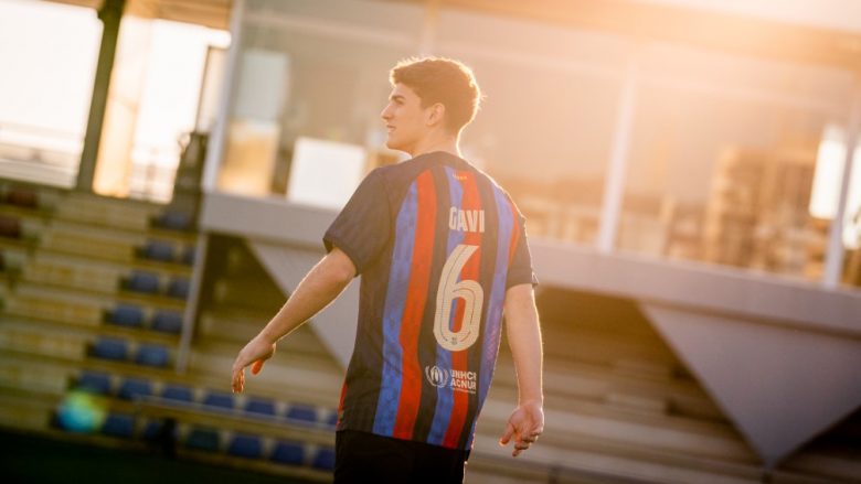 Zyrtare: Gavi është tashmë lojtar i ekipit të parë të Barcelonës, do të mbajë numrin 6