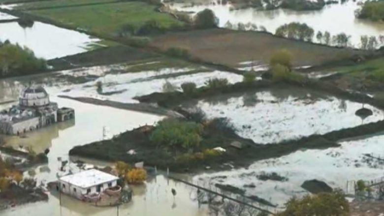 Përmbytje në disa qytete në Shqipëri
