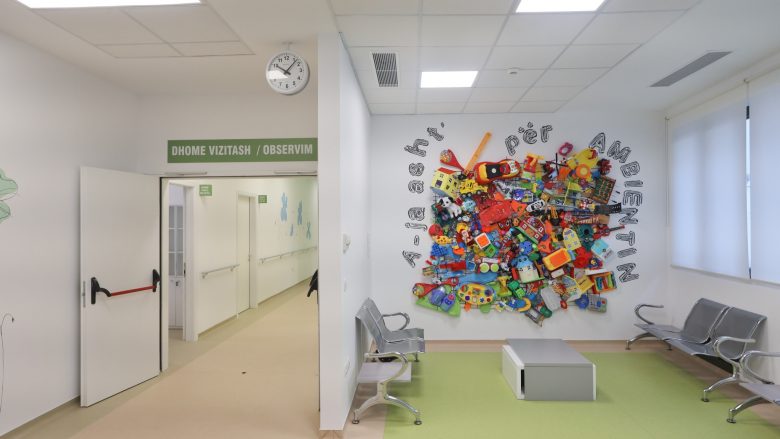 13 orë në sallën e operacionit, realizohet me sukses ndërhyrja e rrallë kirurgjikale në Spitali Pediatrik të Tiranës