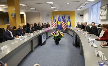 Chollet pas takimeve në Prishtinë: Bisedë e mirë rreth dialogut – vlerësojmë angazhimin konstruktiv të Kosovës