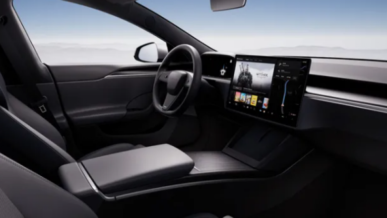 Tesla do të integrojë chatbotin Grok në automjetet e saj elektrike