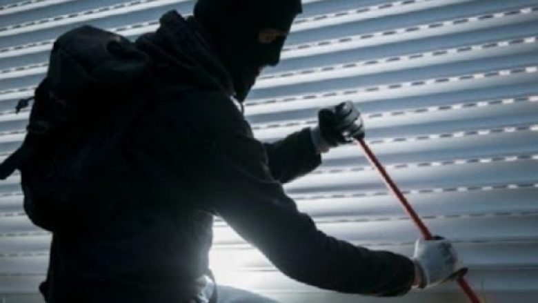 Persona të panjohur vjedhin 20 mijë euro në një shtëpi në Prizren