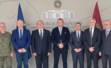AKB-ja dhe Ministria e Mbrojtjes nënshkruajnë memorandum bashkëpunimi