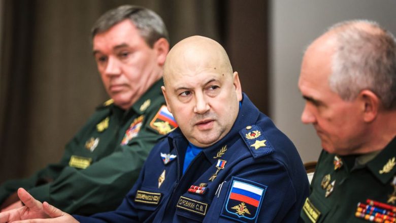 Rusia shkarkon komandantin ushtarak të njohur si ‘Gjeneral Armageddon’