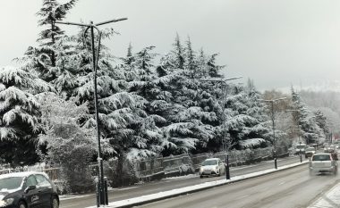 Reshje të borës në disa qytete