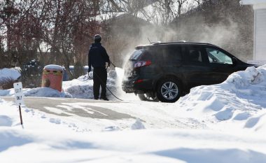 Sa shpesh e lani – dhe a duhet të lani – makinën tuaj në dimër?