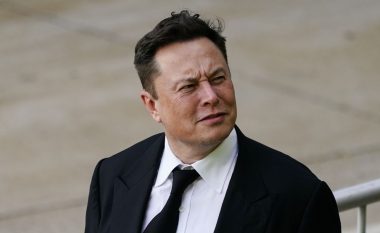 Elon Musk vendos një rekord të ri botëror Guinness – për humbje të pasurisë