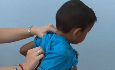 Pediatria në Strugë e stërmbushur, mbulon rajonin e Ohrit, Strugës, Dibrës dhe Prespës
