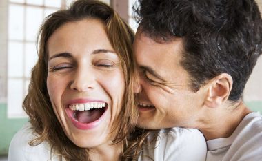 A arrihet orgazma më shpesh me bashkëshortin apo me dashnorin?