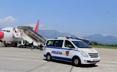 Të dënuar për drogë dhe posedim armësh, Britania deporton 26 shqiptarë