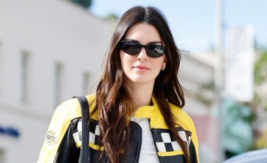 Në mesin e trendëve dallohet xhaketa prej lëkure e motoristëve dhe tashmë e ka veshur Kendall Jenner
