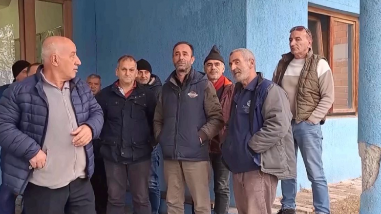 Tre muaj pa rroga, protestojnë të punësuarit në “Ujësjellësi-Kanalizimi” në Tetovë