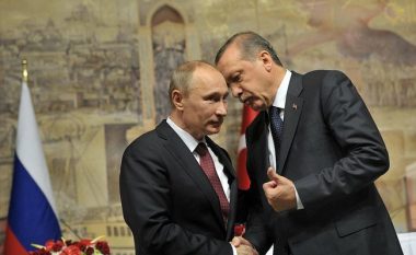 Erdogan i thotë Putinit se duhet të bëhet një “armëpushim i njëanshëm” në përpjekje të paqes