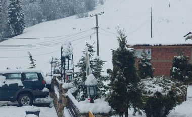 Bora mbulon Rugovën, por mungon energjia elektrike