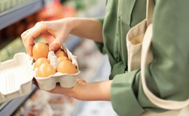 A bën të hani vezë nëse keni kolesterol të lartë?
