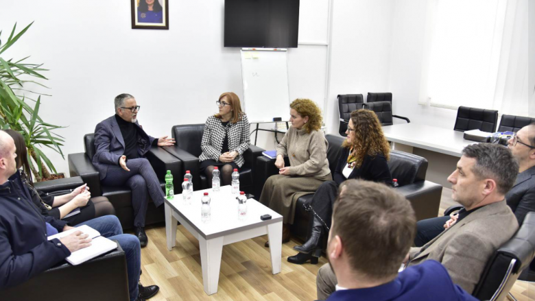 Ministri Vitia uron u.d drejtoreshën e ShSKUK-së, e siguron për përkrahje