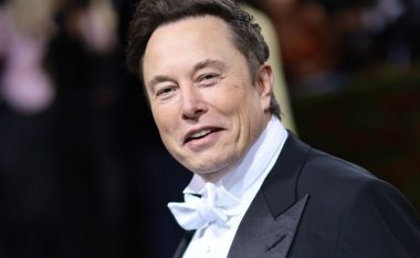 Elon Musk thotë se Instagram “i çon njerëzit në depresion” dhe Twitter “i zemëron ata”
