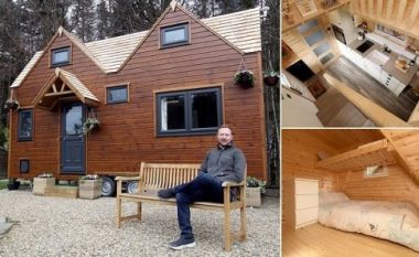 Njihuni me britanikun që jeton në shtëpinë e vogël prej 13 metrave katrorë që e ndërtoi në oborrin e mikut – thotë se i kursen 600 funte në muaj