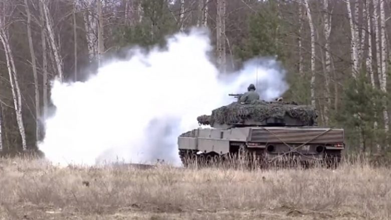 Ushtarët ukrainas fillojnë trajnimin në Poloni për tanket gjermane Leopard 2