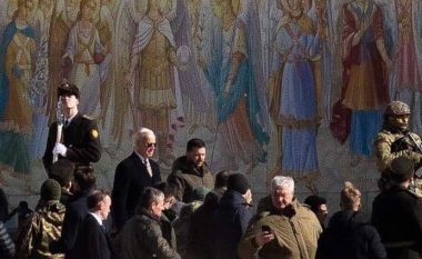 Pa paralajmërim, Biden viziton Kievin – shihet rrugëve të kryeqytetit ukrainas