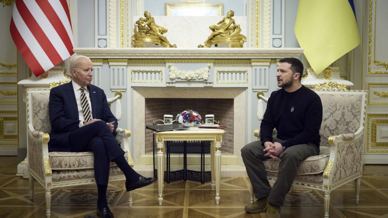Zelensky pas vizitës së Bidenit: E ardhmja e rendit botëror po vendoset në Ukrainë