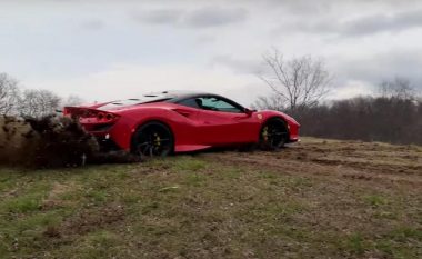 YouTuberi “keqtrajton” Ferrari F8 Tributo, e vozit nëpër rrugë me zhavor dhe terrene malore